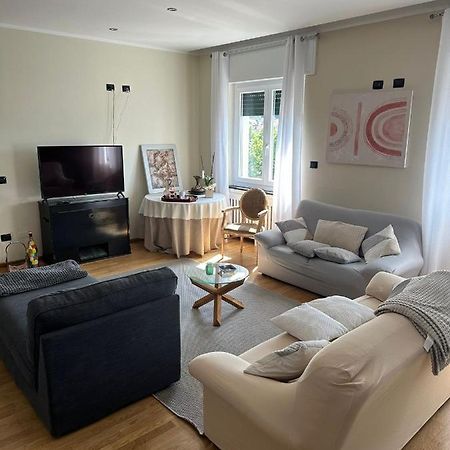 Luxury Center Appartment Novi Ligure Bagian luar foto