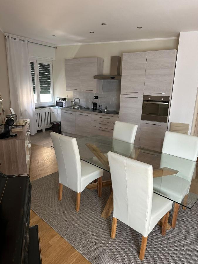 Luxury Center Appartment Novi Ligure Bagian luar foto