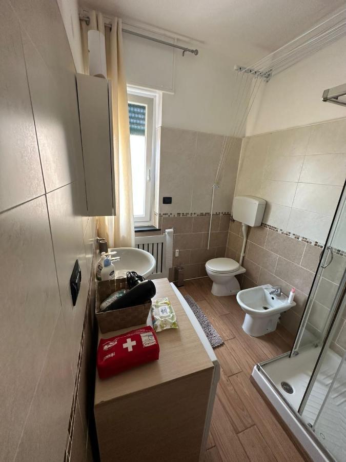 Luxury Center Appartment Novi Ligure Bagian luar foto