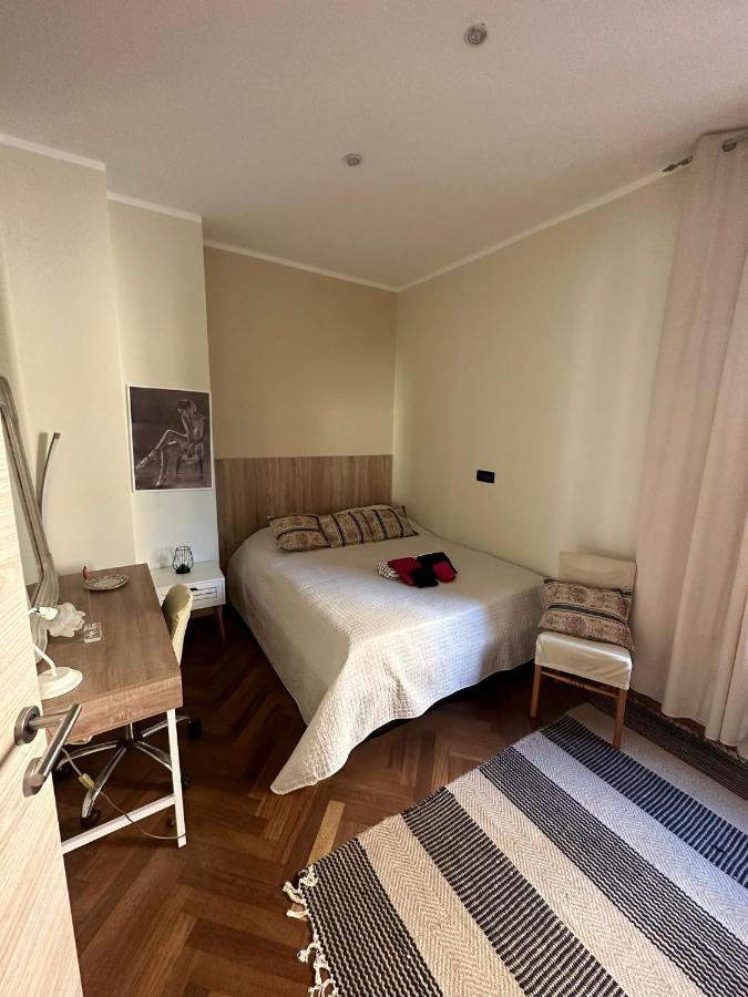 Luxury Center Appartment Novi Ligure Bagian luar foto