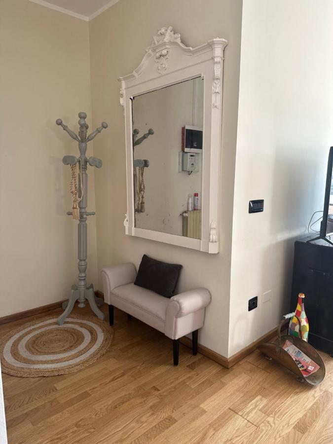Luxury Center Appartment Novi Ligure Bagian luar foto