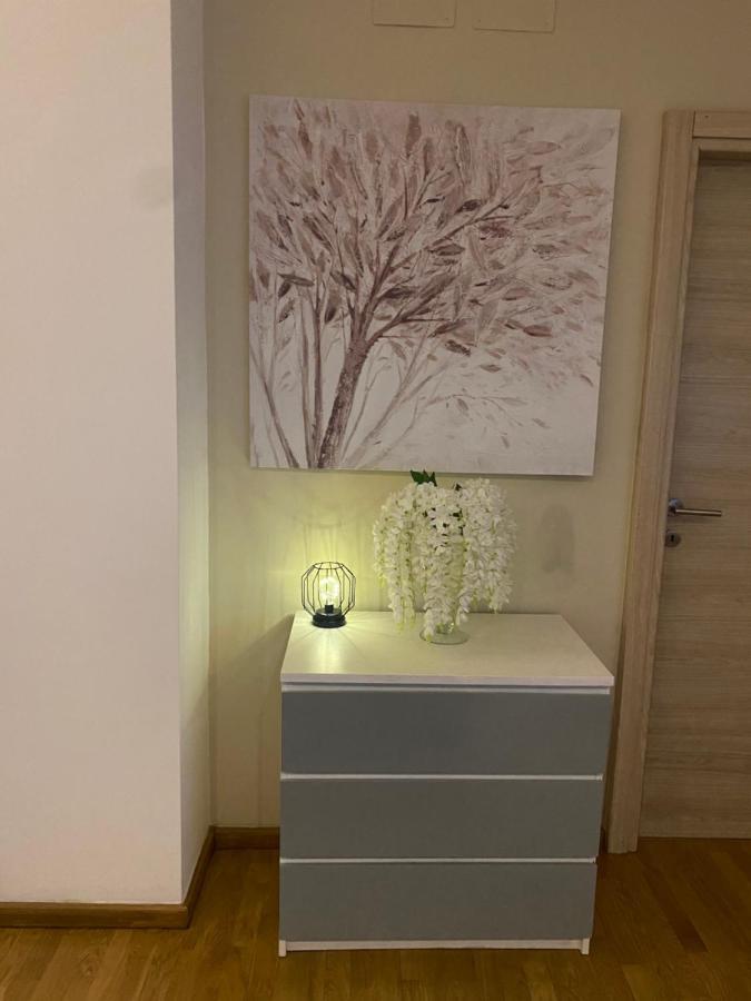 Luxury Center Appartment Novi Ligure Bagian luar foto